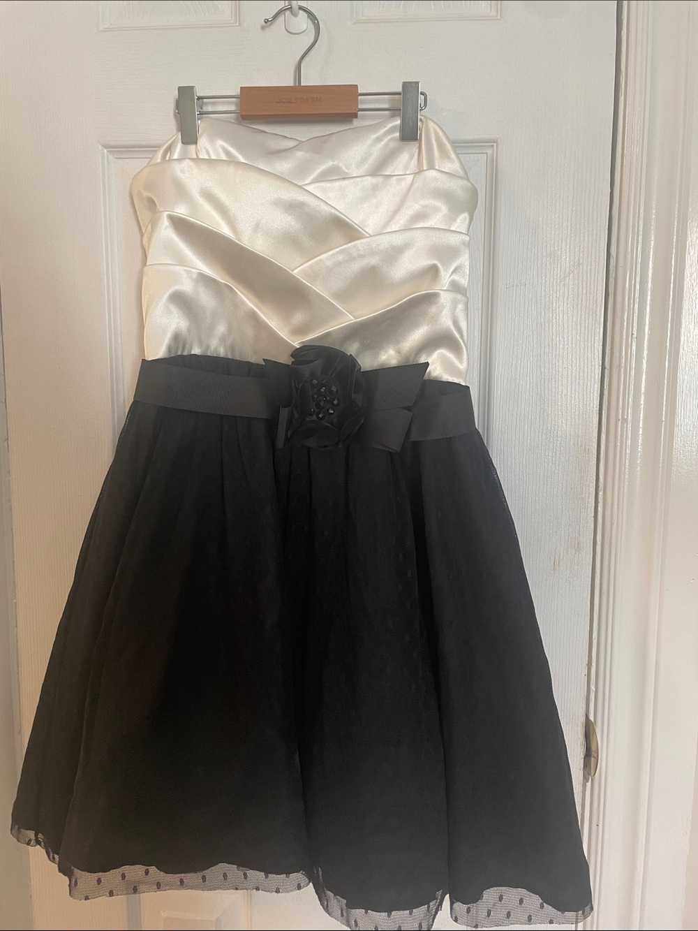 Charlotte Russe Strapless Black Ivory Satin Tulle Party Dress Size 6